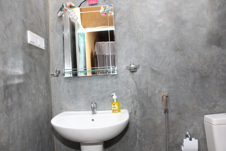 Bathroom 3, Ruwan Jungle Homestay, Weligama