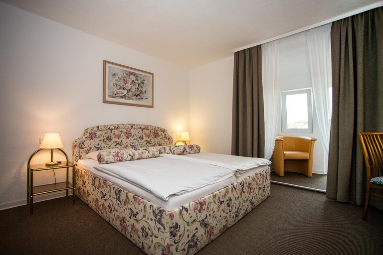 Bedroom 2, Hotel Wagner Am Marktplatz, Heilbronn