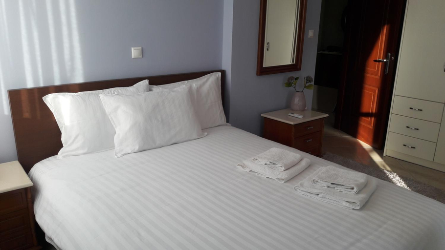Bedroom 2, Family apartments, West Greece