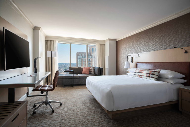 Bedroom 4, Baltimore Marriott Waterfront, Baltimore