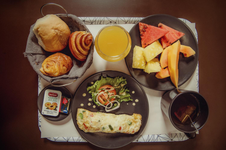 Food & Drinks 3, AKWA HIN Douala, Wouri