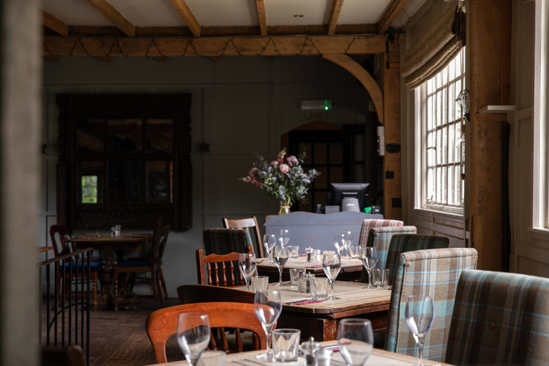 Food & Drinks 5, The White Hart, Wiltshire