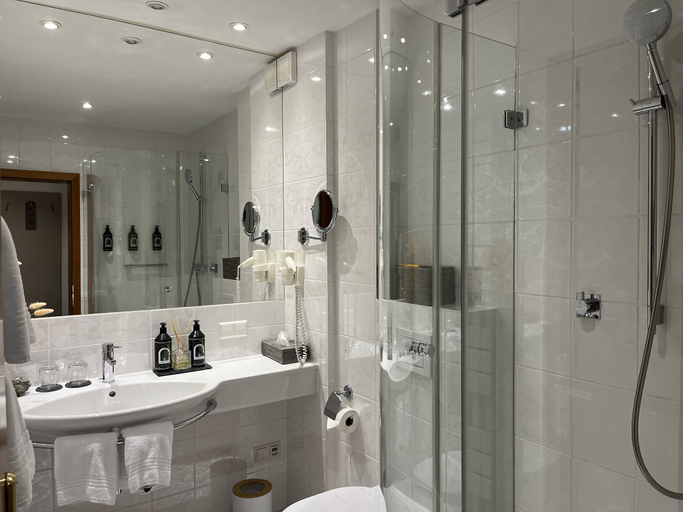 Bathroom 4, Hotel Schlossberg, Breisgau-Hochschwarzwald