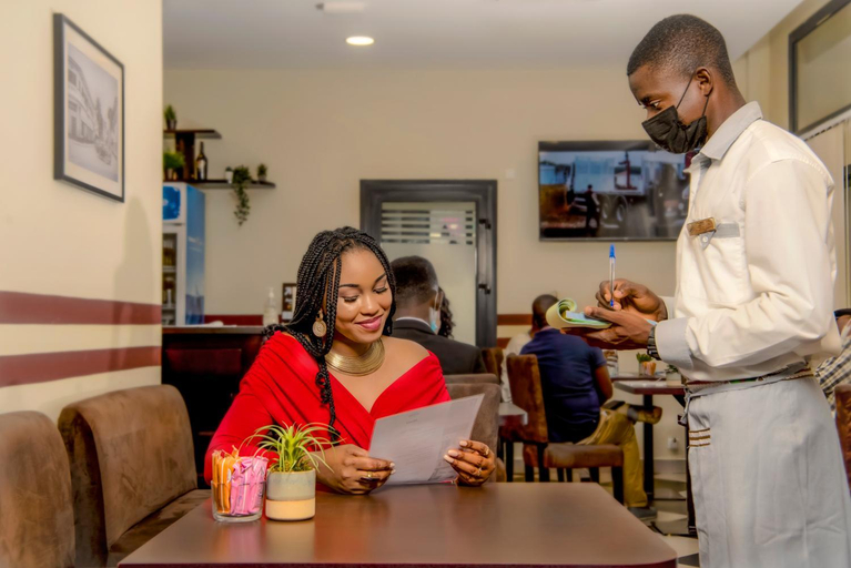 Food & Drinks 5, AKWA HIN Douala, Wouri