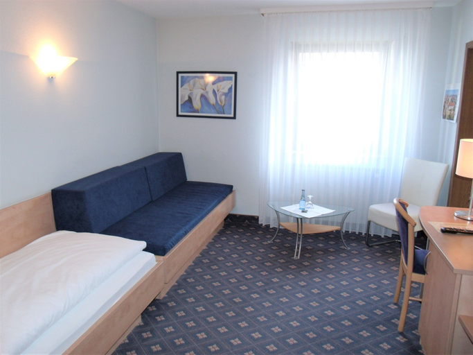 Bedroom 3, Hotel Brehm, Würzburg