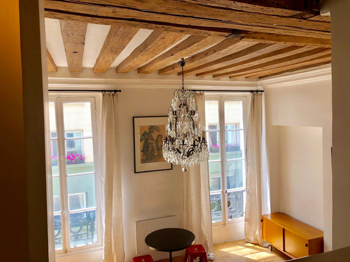 Others 5, Pavillon Marais, Paris