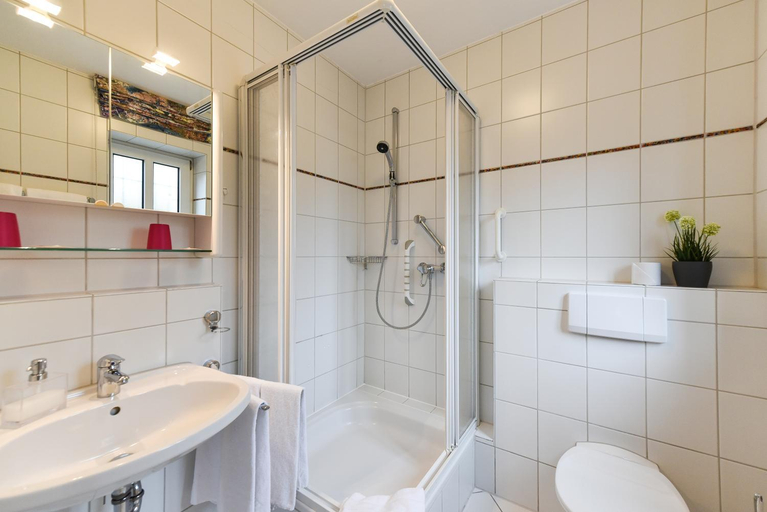 Bathroom 2, Gasthof Kolb, Bayreuth