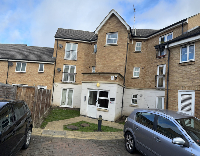Exterior & Views 2, Havana 2 bed Apartment in london, London