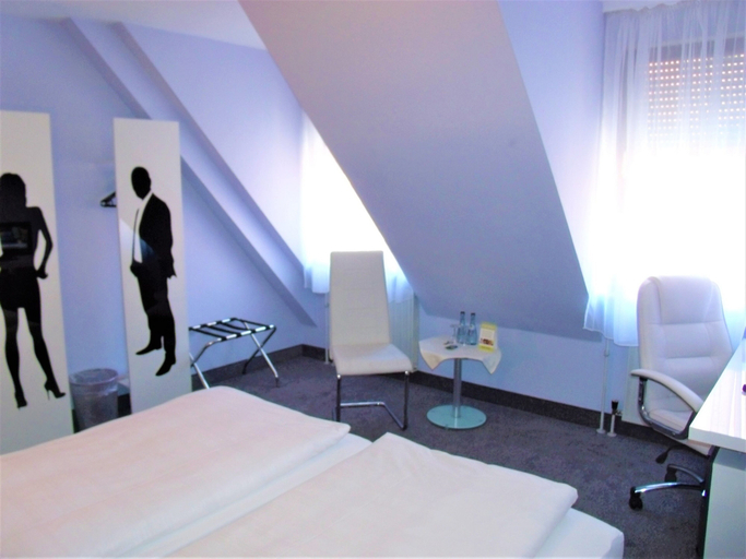 Bedroom 4, Hotel Brehm, Würzburg