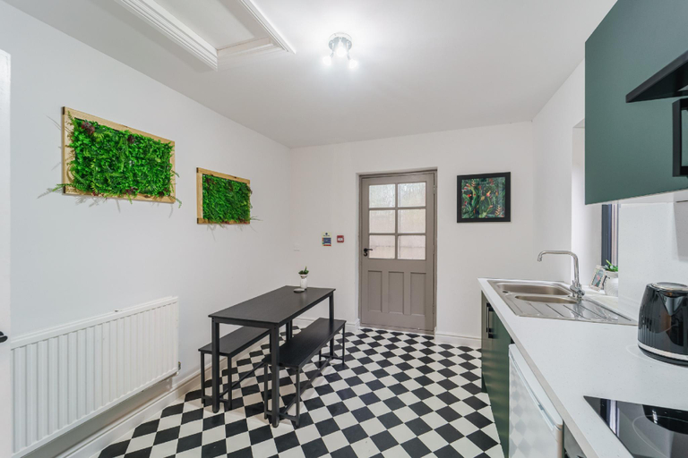 Others 5, Deluxe Studio Apartments, Derby