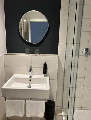 Bathroom 5, DK Hotel Heidelberg, Heidelberg