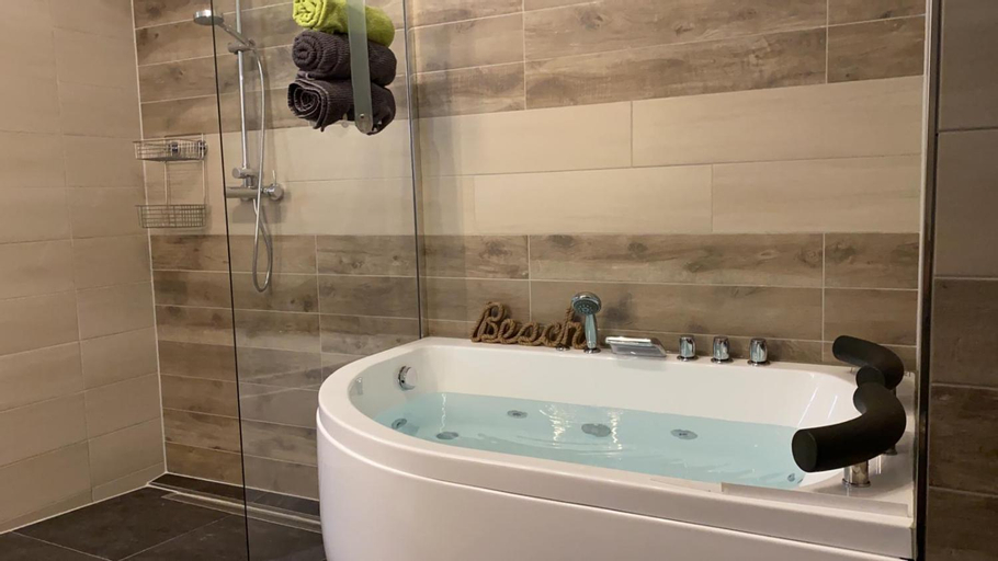 Bathroom 5