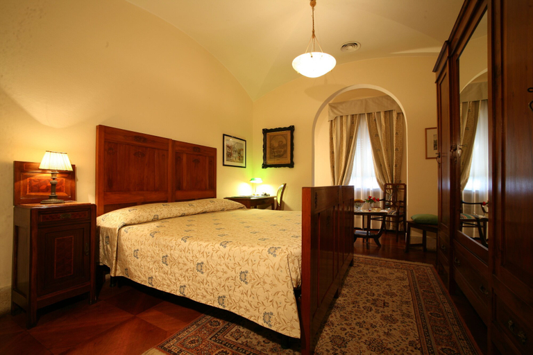 Bedroom 3, Grand Hotel Dei Castelli, Genova