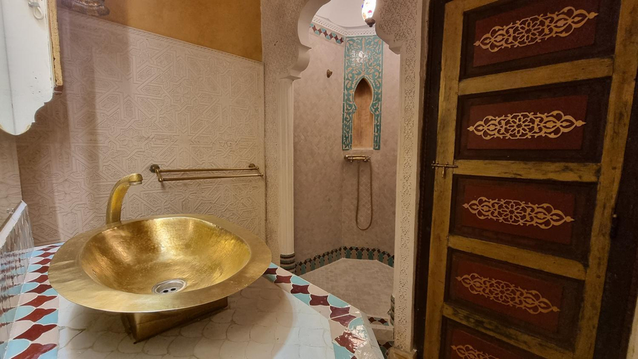 Bathroom 5, Riad Armelle, Marrakech