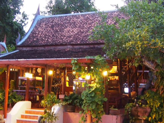 Public Area 2, Harry's bungalow & Restaurant, Ko Samui