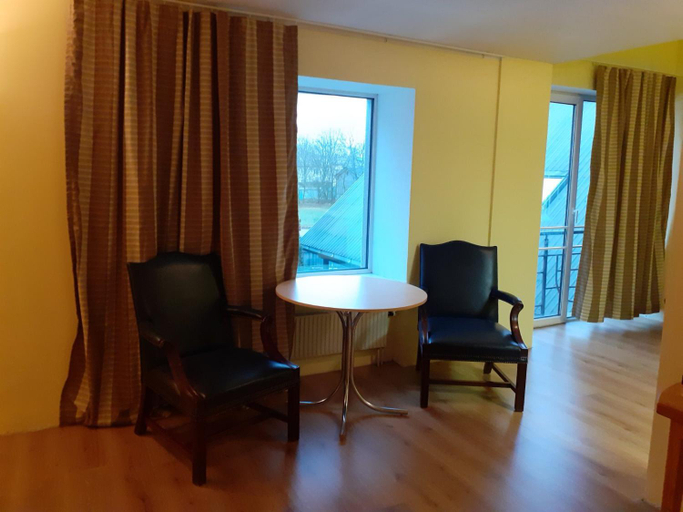 Others 5, Majaka Hostel, Tallinn
