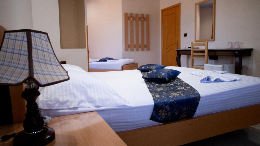 Bedroom 3, Hotel Alvero, Përmetit