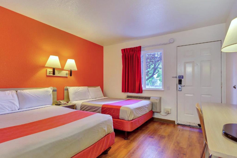 Bedroom 3, Motel 6 Rohnert Park, Sonoma