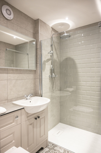 Bathroom 3, Knipoch House Hotel, Argyll and Bute
