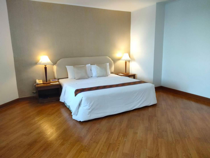 Bedroom 3, Thumrin Thana Hotel, Muang Trang