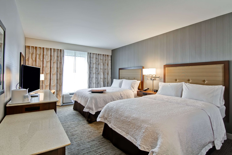 Bedroom 4, Hampton Inn & Suites Detroit/Troy, Oakland