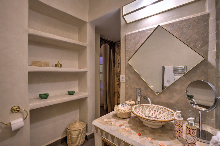 Bathroom 3, Riad Dar Fanny, Marrakech