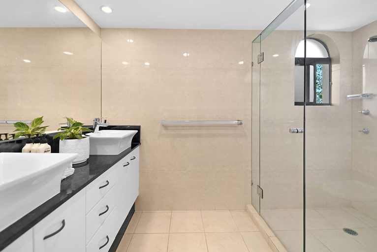 Bathroom 5, Albatross North Apartments, Gold Coast