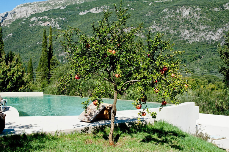 Others 4, Villa Rodia, Ionian Islands