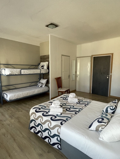 Bedroom 3, Hôtel Saint-Georges, face à la mer, Pyrénées-Orientales