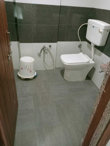 Bathroom, Hotel Royal Gold, Mahesana