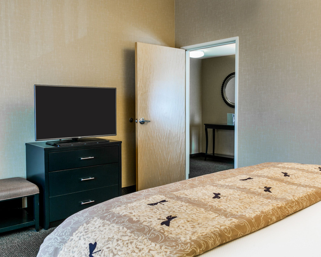 Bedroom 3, Cambria Hotel Columbus - Polaris, Delaware