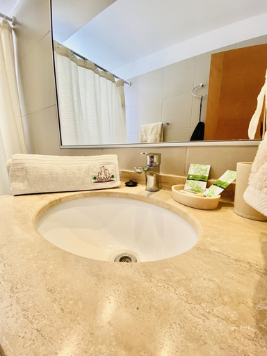 Bathroom, Alma Capital Iquique, Iquique