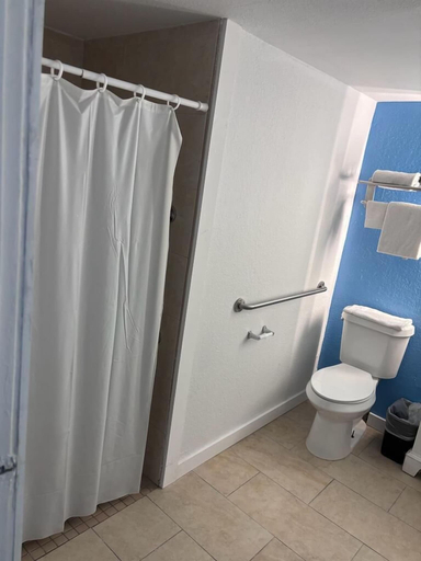 Bathroom 4, Coco Beach Hotel on South Padre Island, Cameron