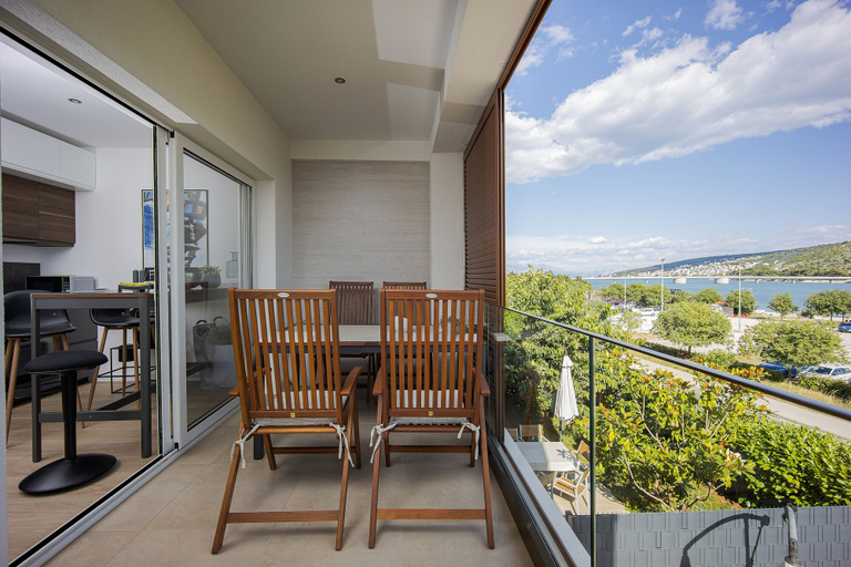 Others 5, Urban loft next to the beach, Trogir