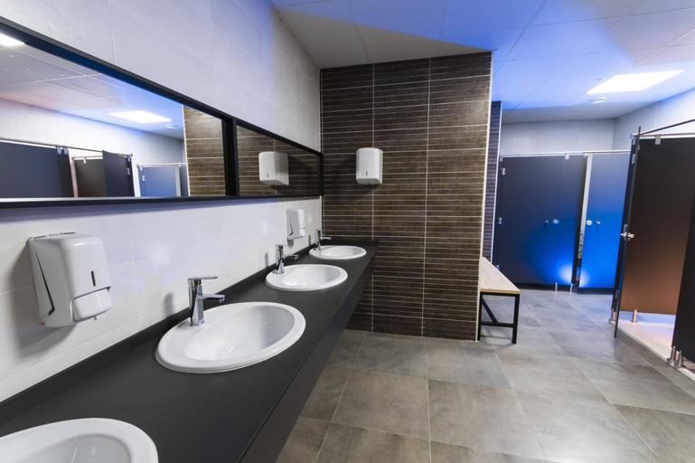 Bathroom 2, Albergue GBC Pontevedra, Pontevedra