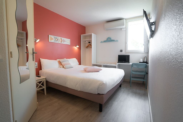 Bedroom 3, Logis Hôtel le Rialto, Tarn
