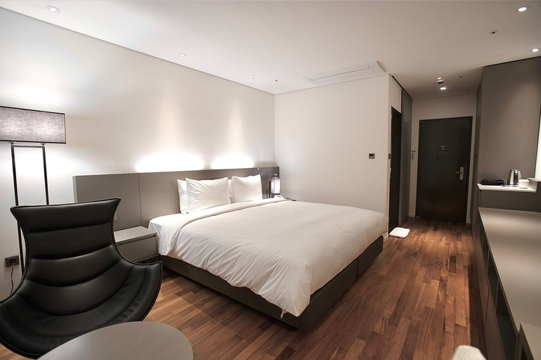 Bedroom 3, Sky View Hotel, Masan