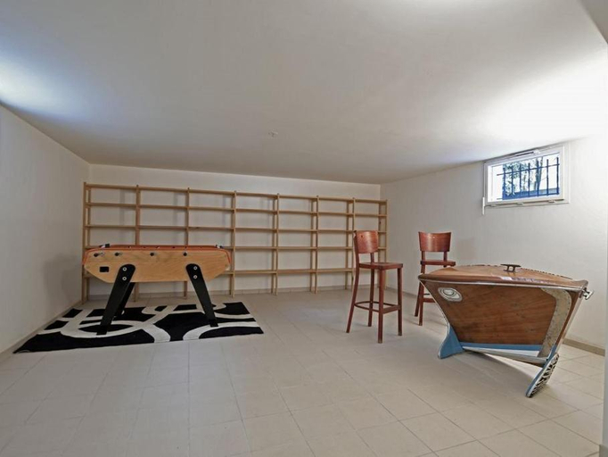 Others 5, Villa de la Plage, Gironde