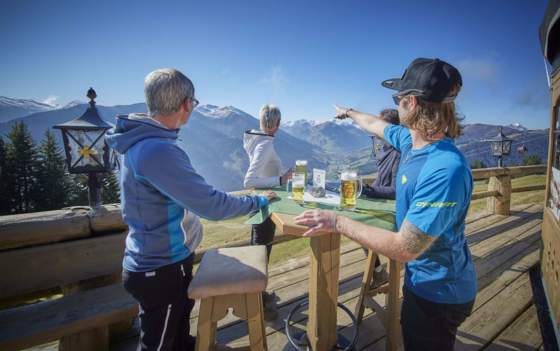 Food & Drinks 5, Hotel Astrid mit Panoramapool & inklusive JokerCard, Zell am See