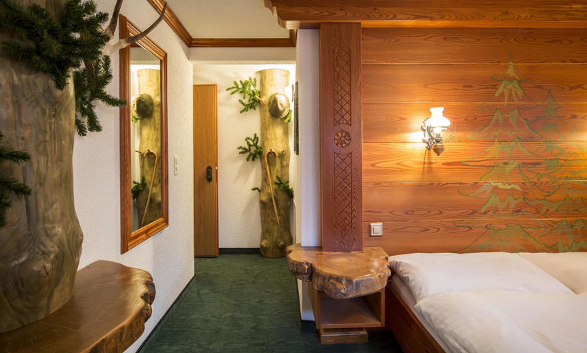Bedroom 2, Hotel Olympia AG, Visp