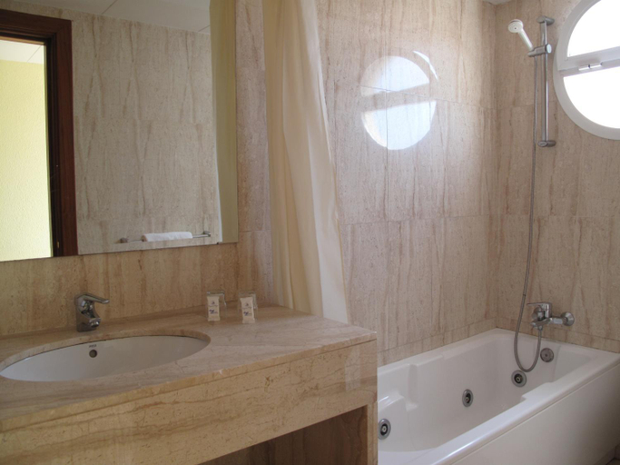 Bathroom 3, Reymar, Barcelona