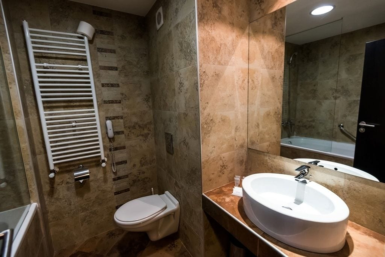 Bathroom 5, Park Hotel Gardenia, Bansko
