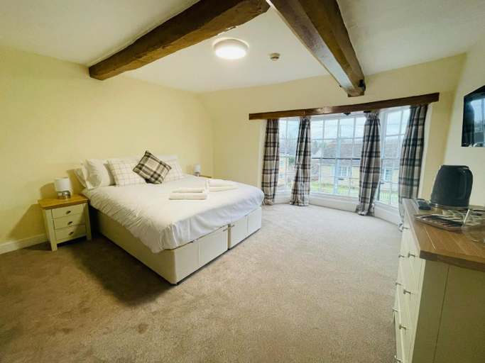Bedroom 2, The Royal Oak, Worcestershire