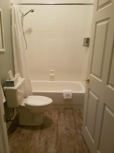 Bathroom 3, Lady Macdonald Country Inn, Division No. 15