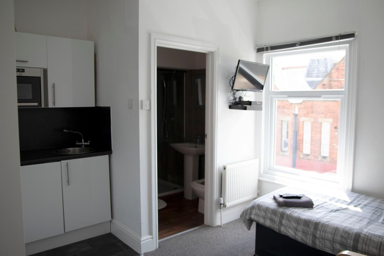 Others 4, Bursar Street 21, Lincolnshire