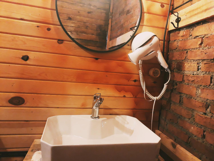 Bathroom 3, Otantik Tas Ev, Ortaca