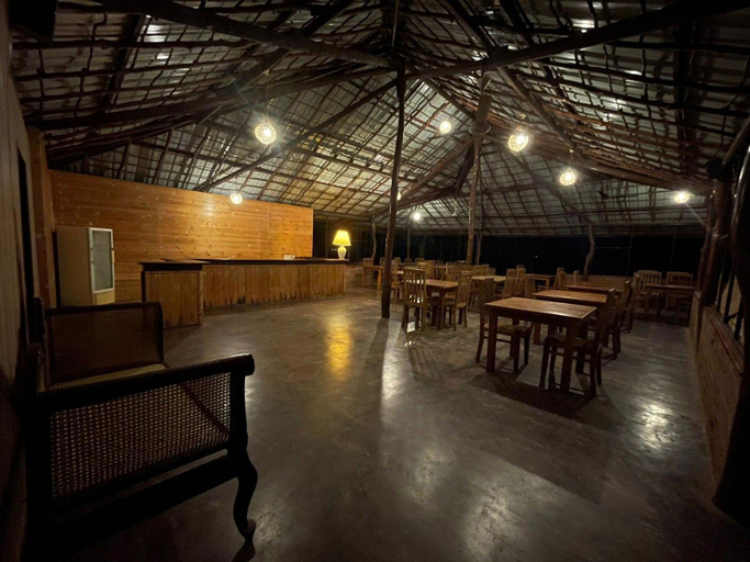 Food & Drinks 3, Hotel Lake Park, Thamankaduwa