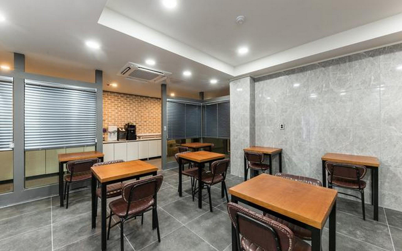 Food & Drinks, Jungangdong Business Hotel Hue, Changwon