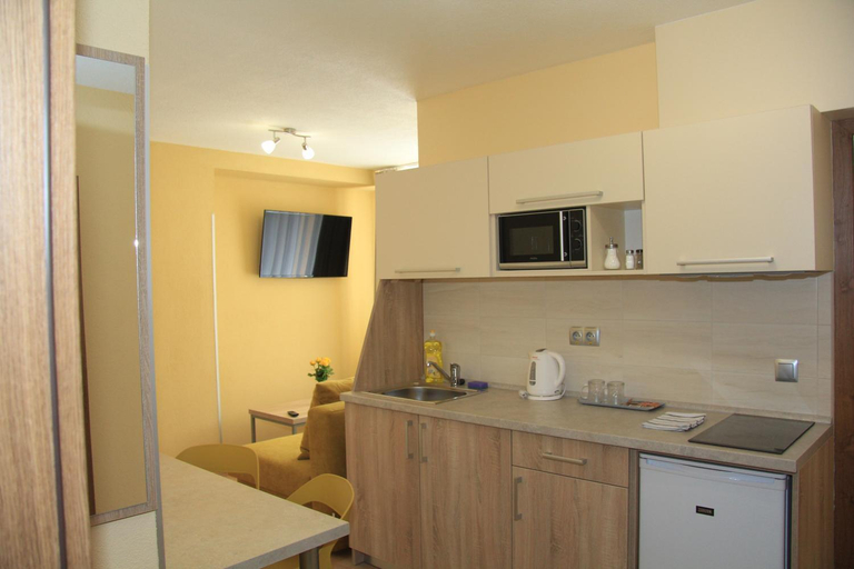 Others 2, Apartmany Hujer 2, Prievidza