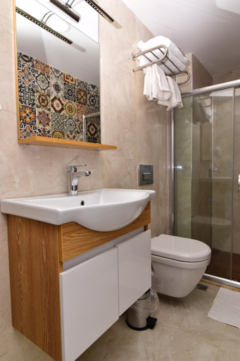 Bathroom 3, LITTLE SOFIA HOTEL, Fatih
